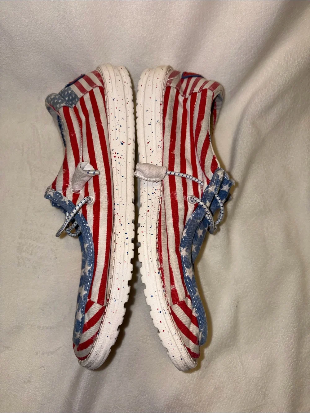 Hey Dude Kids Slip-On Shoes in Blue & Red Star-Spangled Print men size 7/women 9
